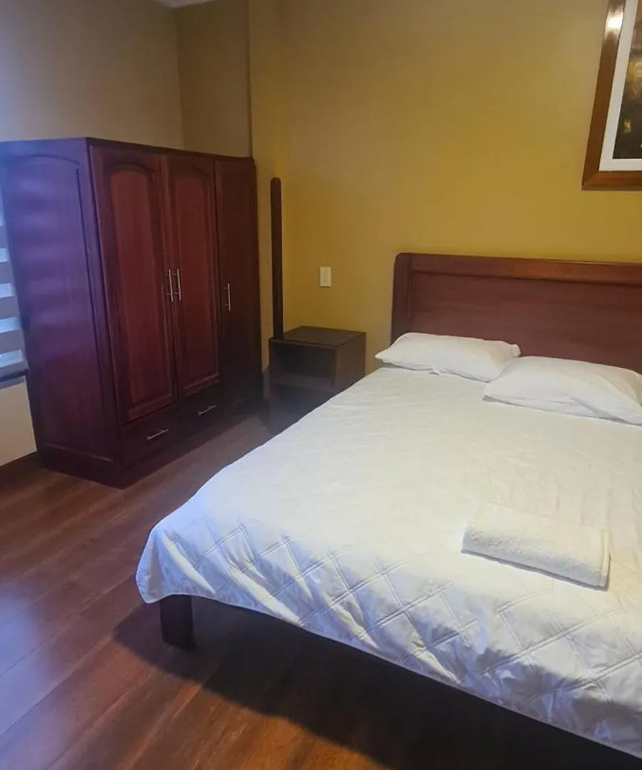 Hostal California By Chat Noir 쿠엔카 2*,