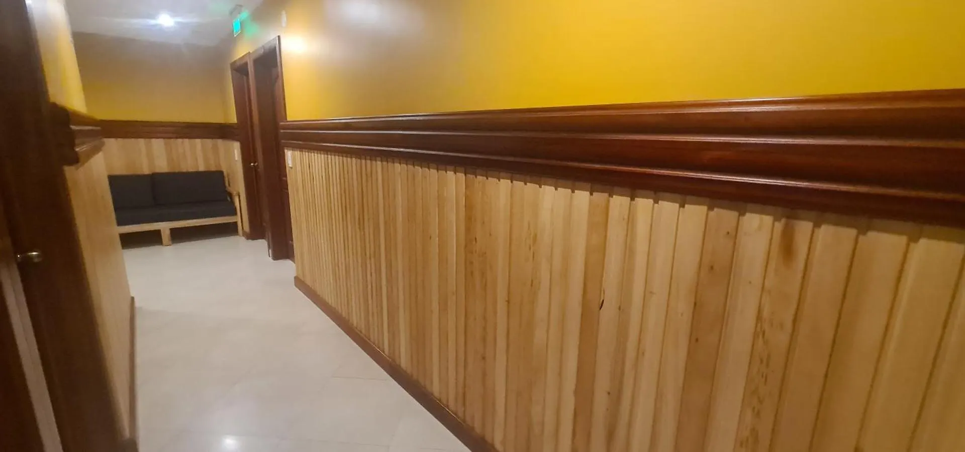 Hostal California By Chat Noir 쿠엔카 2*,  에콰도르