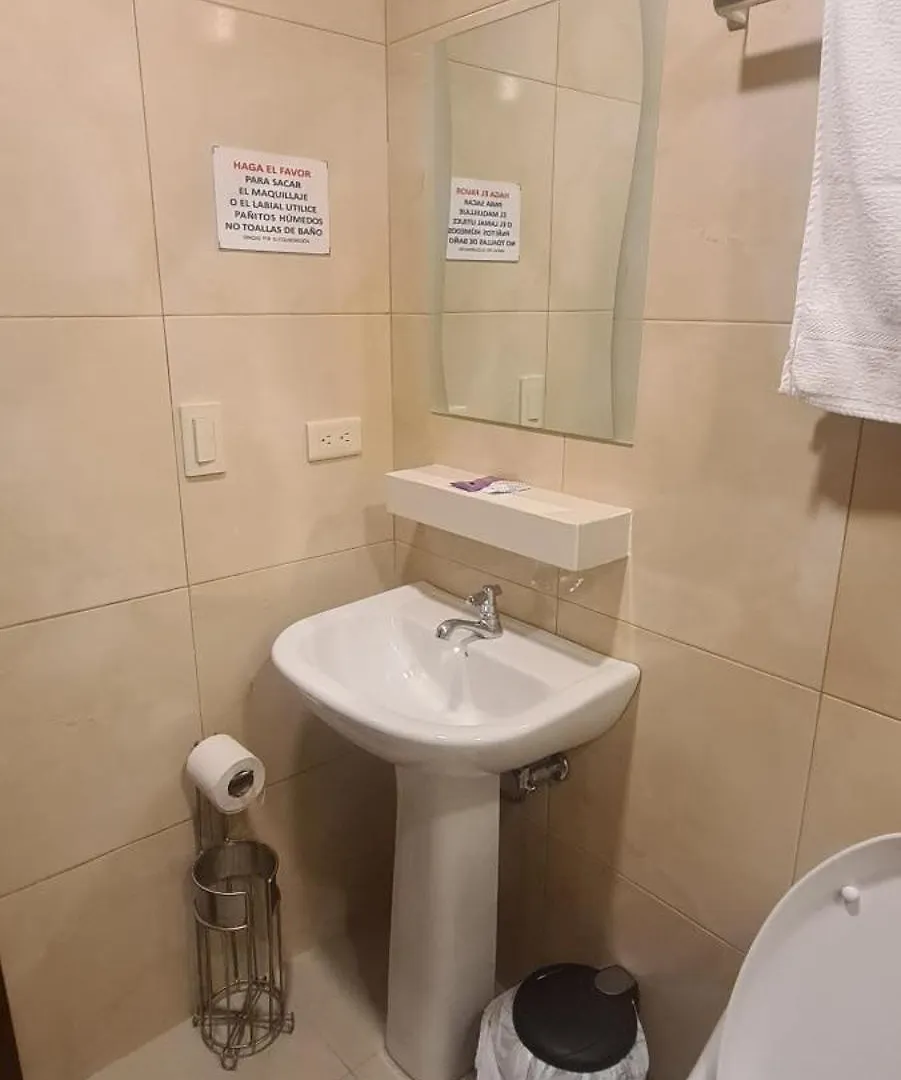 Hostal California By Chat Noir Cuenca