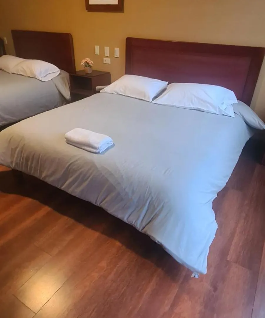 Hostal California By Chat Noir Cuenca Hotel