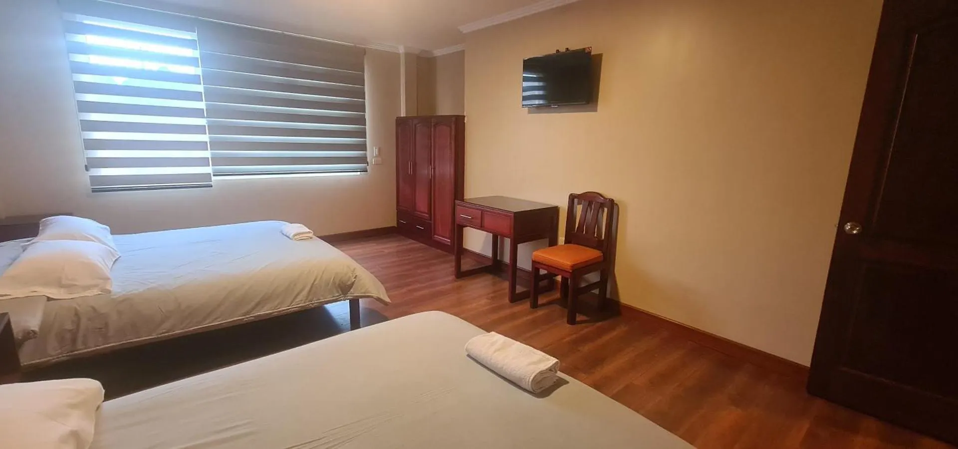 Hostal California By Chat Noir Cuenca