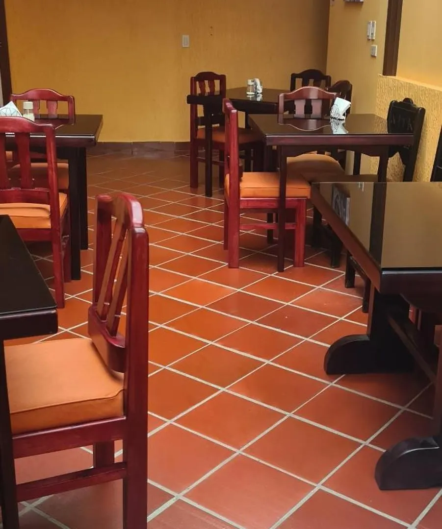 Hotel Hostal California By Chat Noir Cuenca